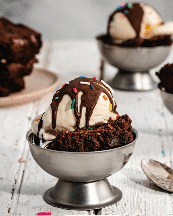 Copycat Costco Brownie Sundae Recipe